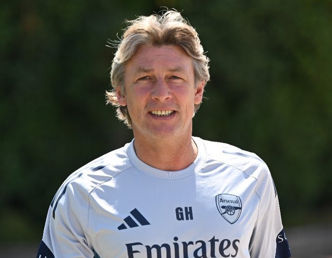 Gabriel Heinze - 'ong thay thep' trong bo may cua Arteta hinh anh