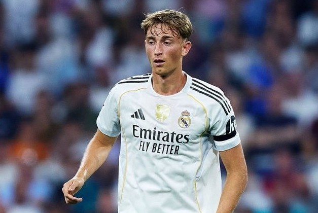 Real Madrid thang lon voi Huijsen hinh anh