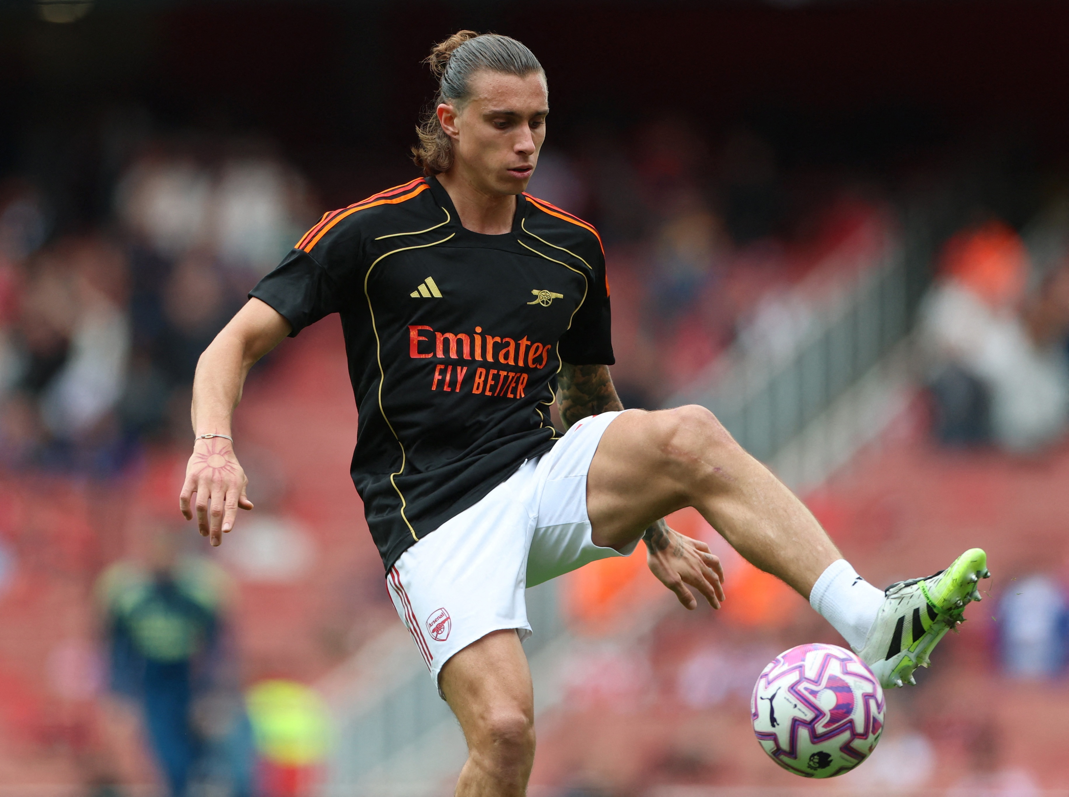 Calafiori gay sot voi 'bai hoc nem bien' hinh anh