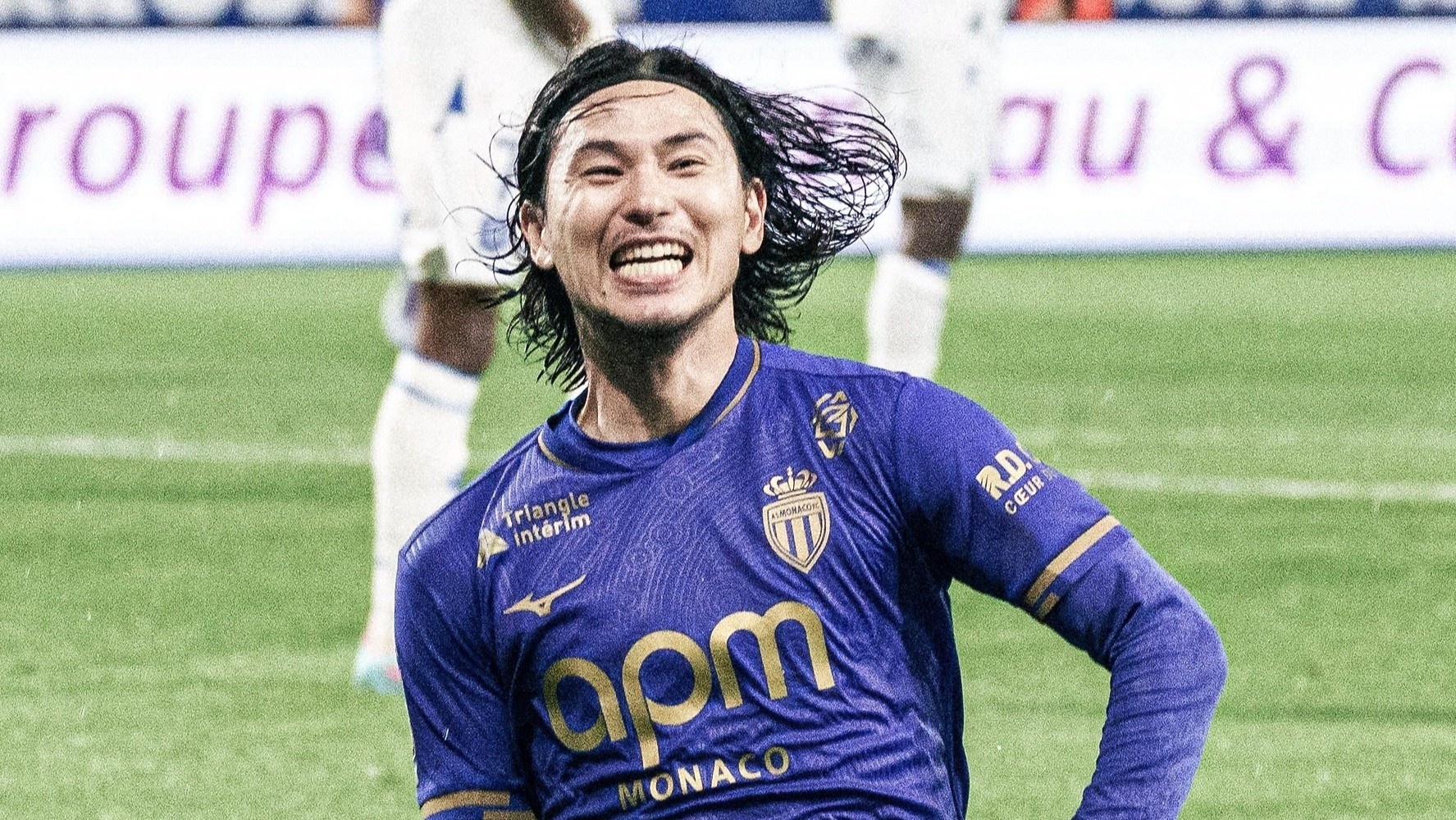 Mitoma, Minamino bung no - bong da Nhat khang dinh vi the hinh anh