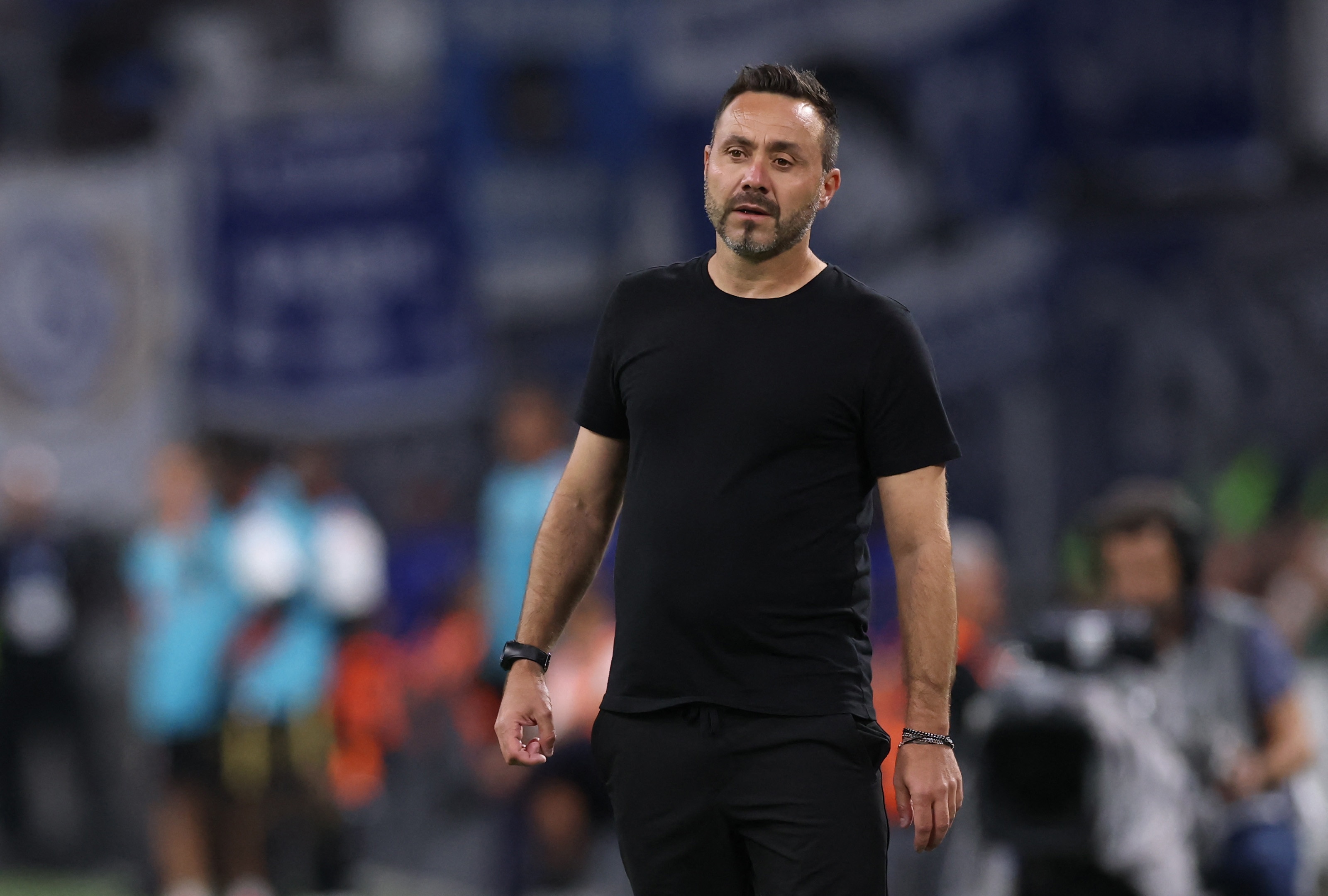 HLV Marseille gian du, to doi nha bi xu ep hinh anh