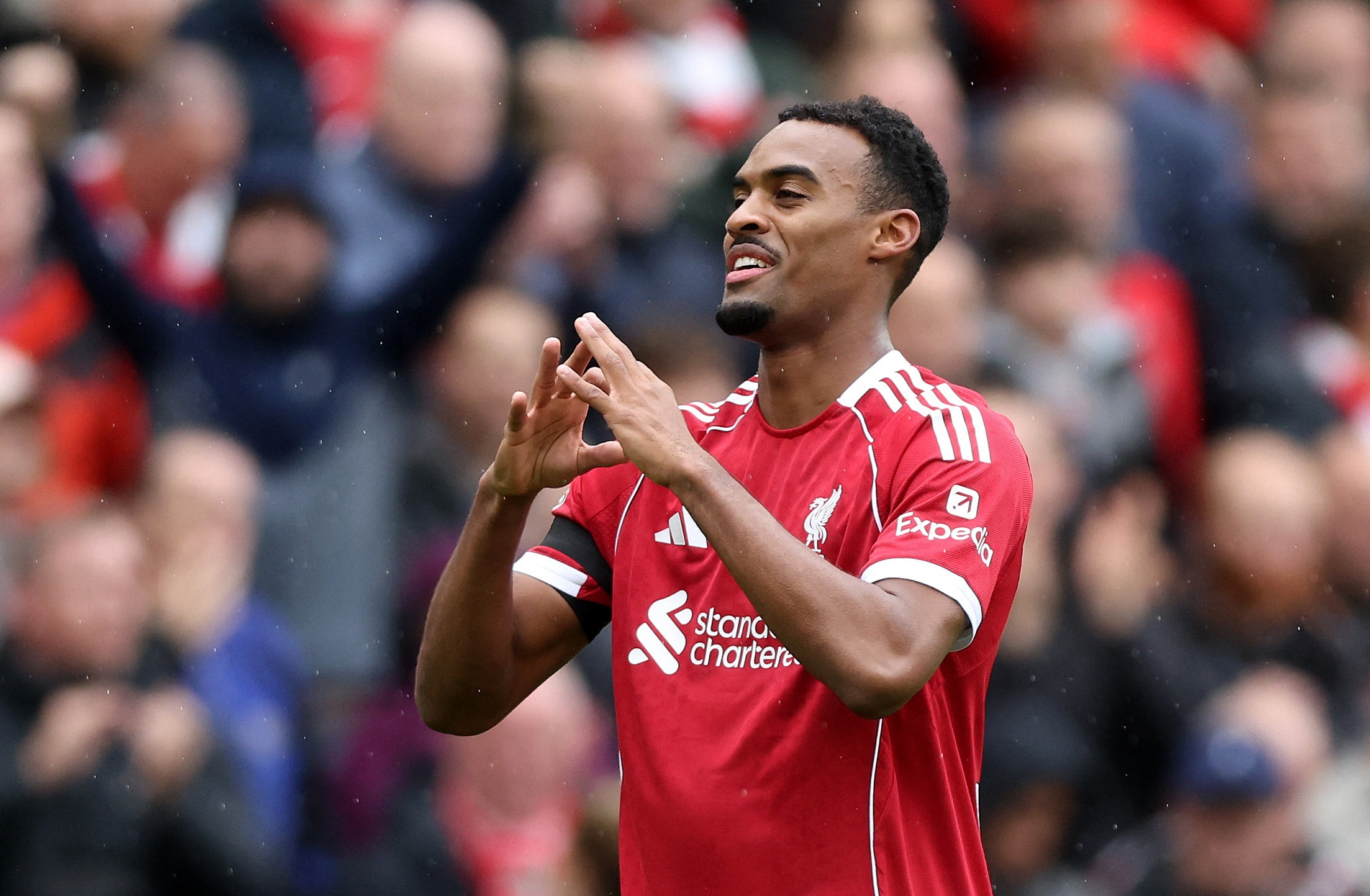 Hanh trinh hoi sinh ngoan muc cua Gravenberch hinh anh