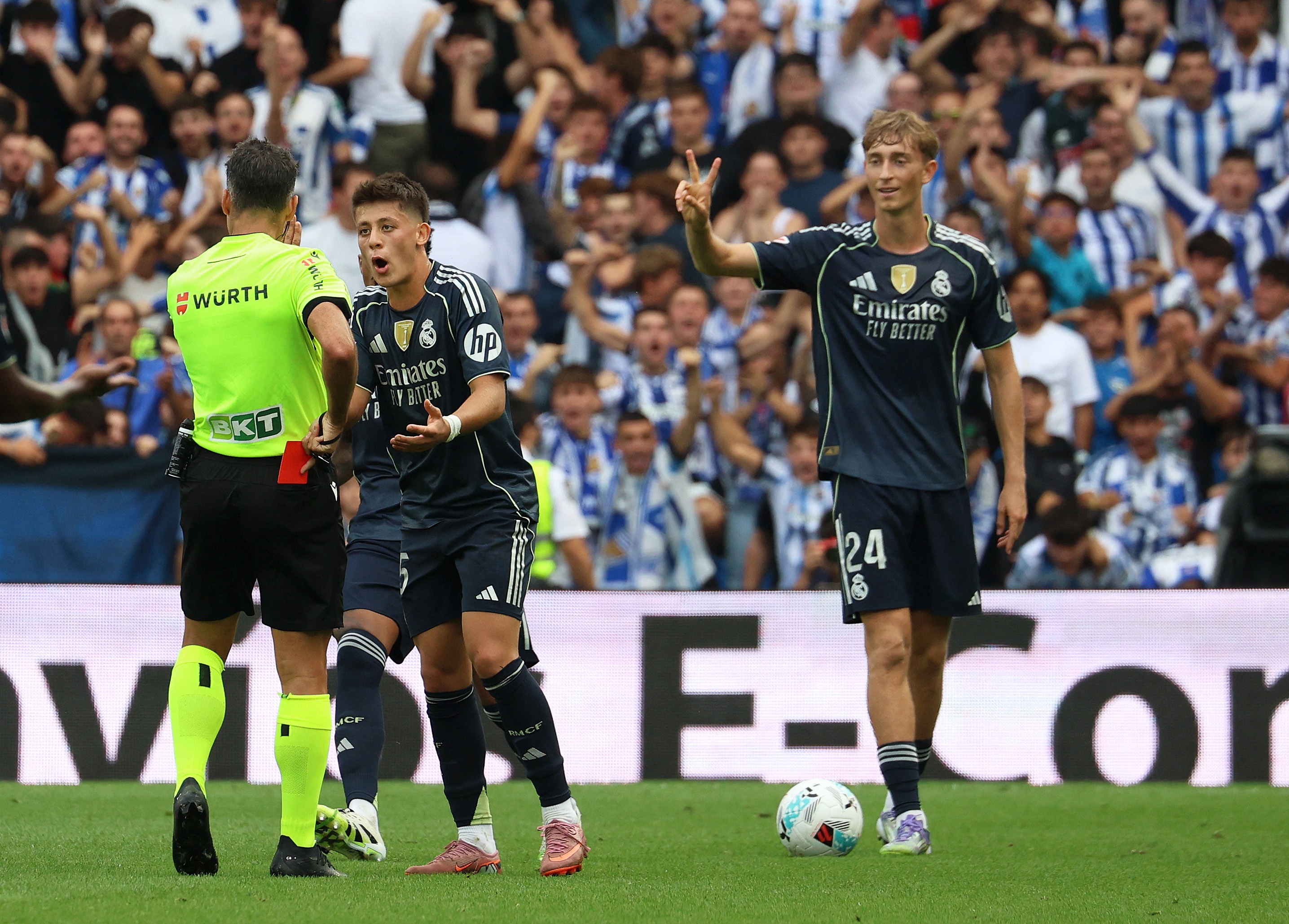 Real Madrid kien trong tai bat thanh hinh anh