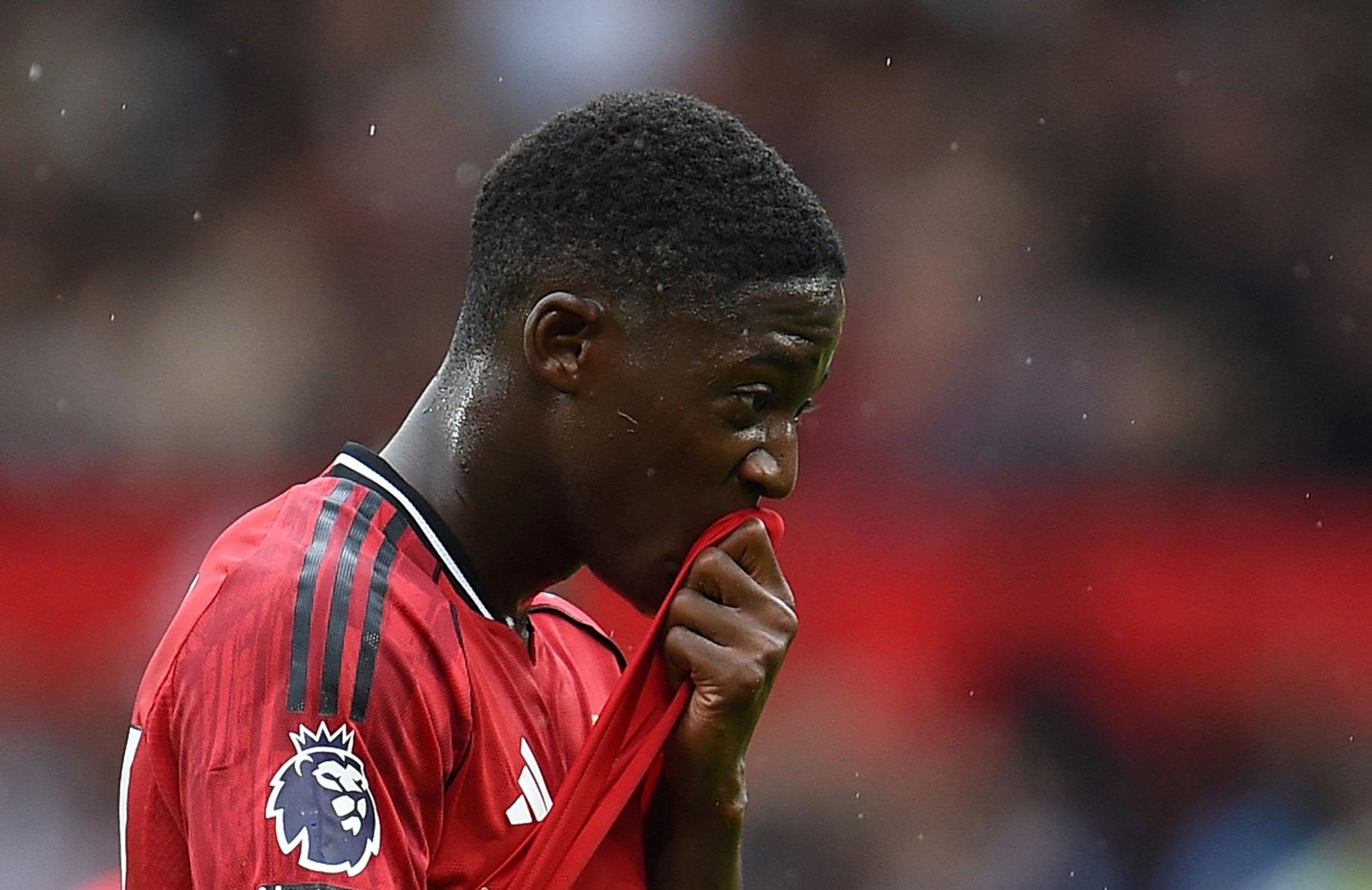 MU con lang phi Mainoo toi khi nao? hinh anh