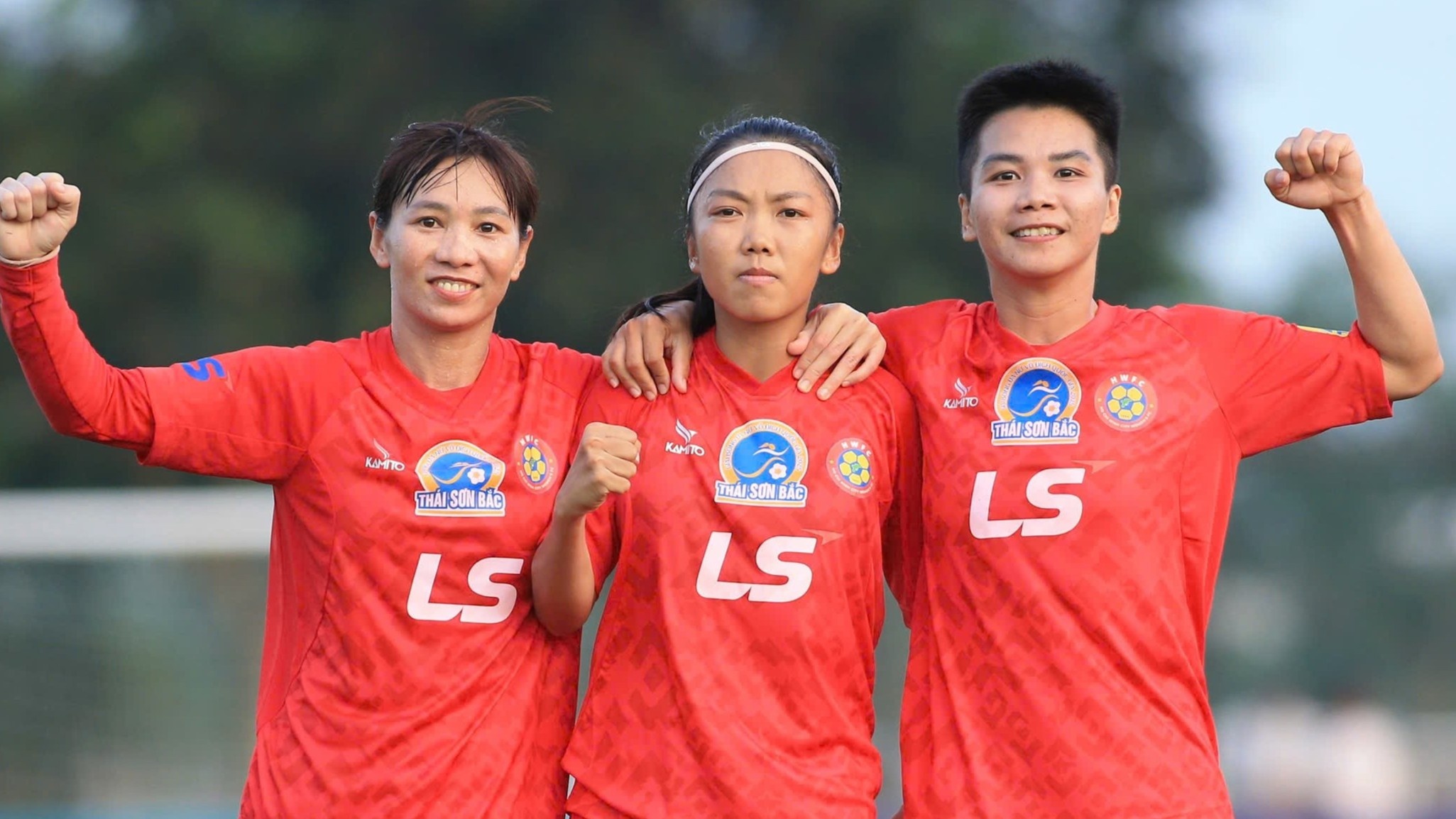 Cu dup Huynh Nhu giu lua cuoc dua vo dich hinh anh