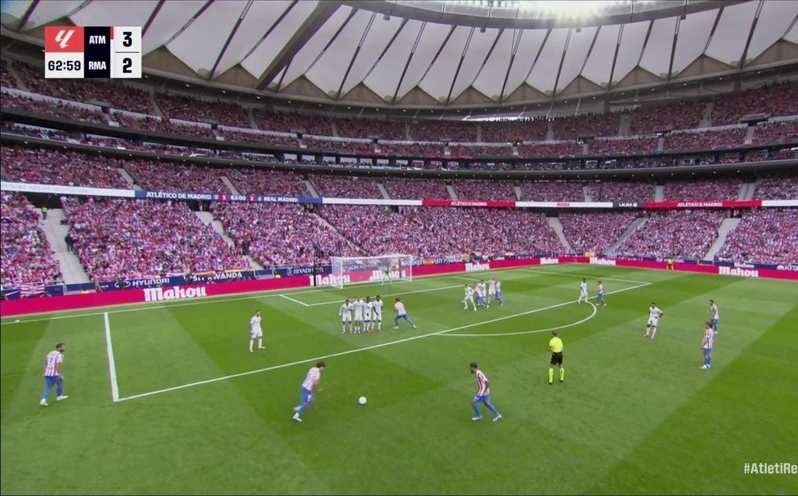 Quyet dinh gay phan no khien Real Madrid tham bai hinh anh