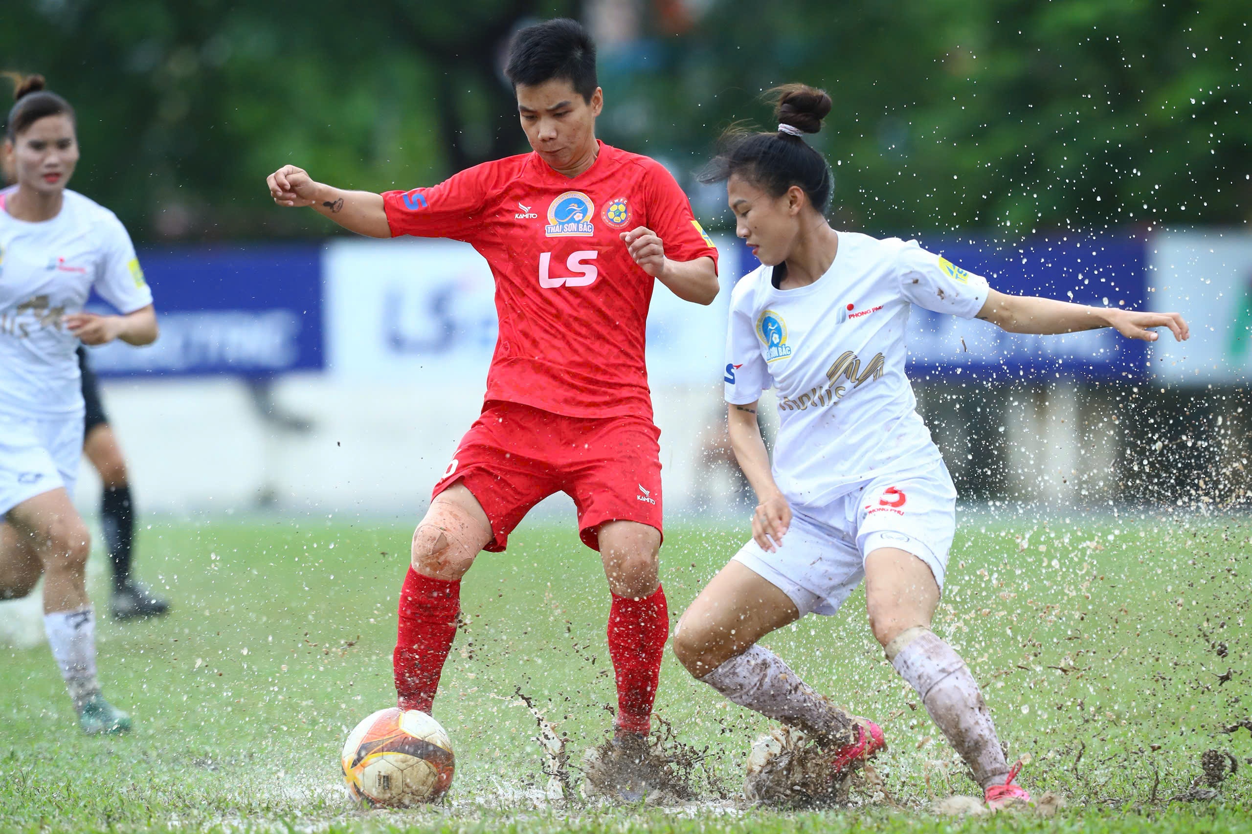 TP.HCM I thang phut chot, tao ap luc len Ha Noi hinh anh