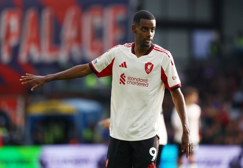 'Khoi be tong trieu USD' chan duong Isak hinh anh