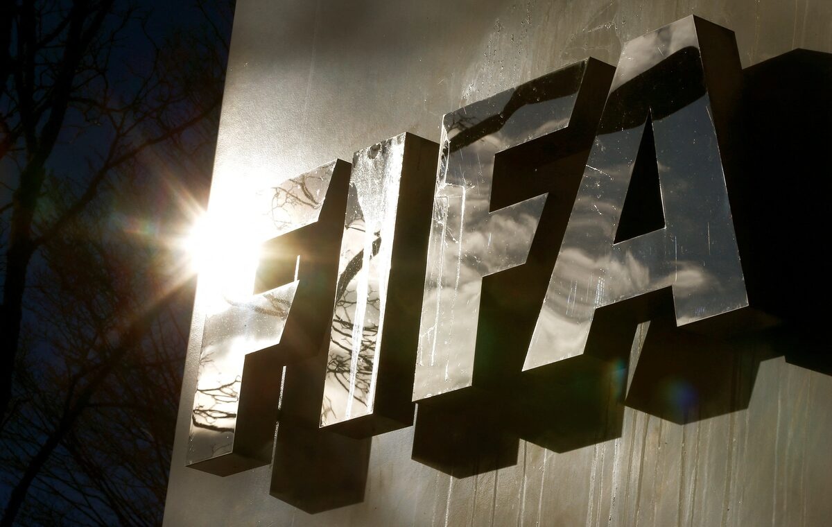 FIFA vừa trừng phạt LĐBĐ Malaysia. FIFA vừa trừng phạt LĐBĐ Malaysia.