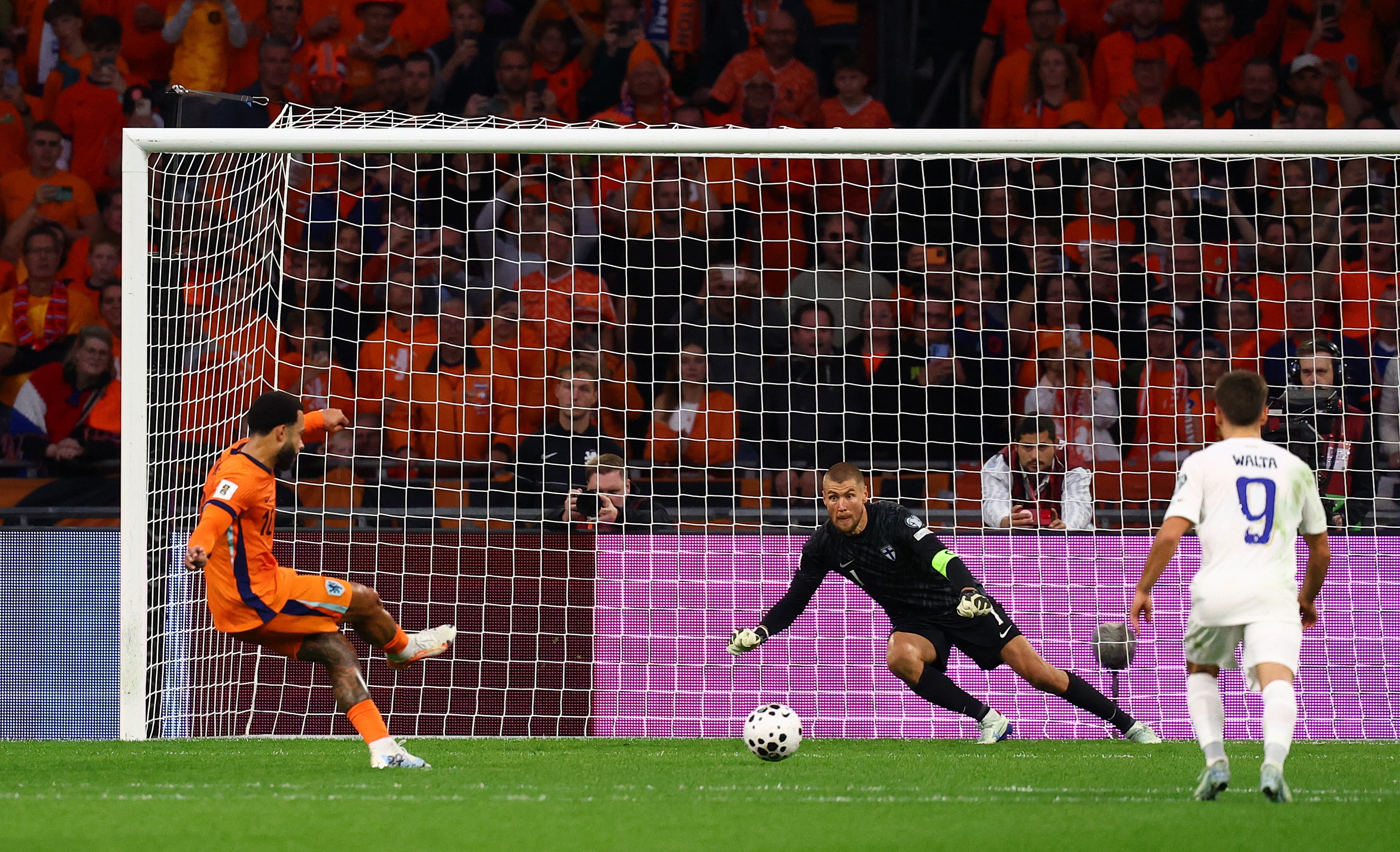 Depay anh 1