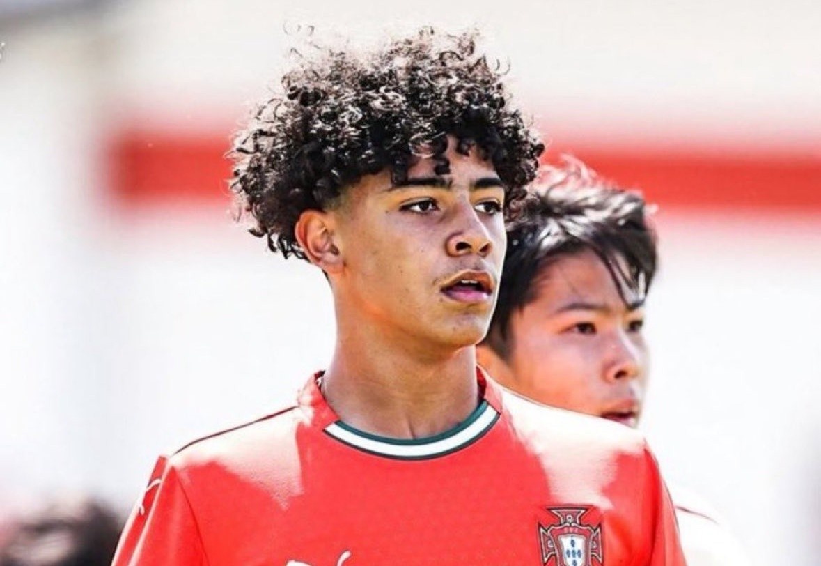 Con trai Ronaldo nhan vinh du lon hinh anh