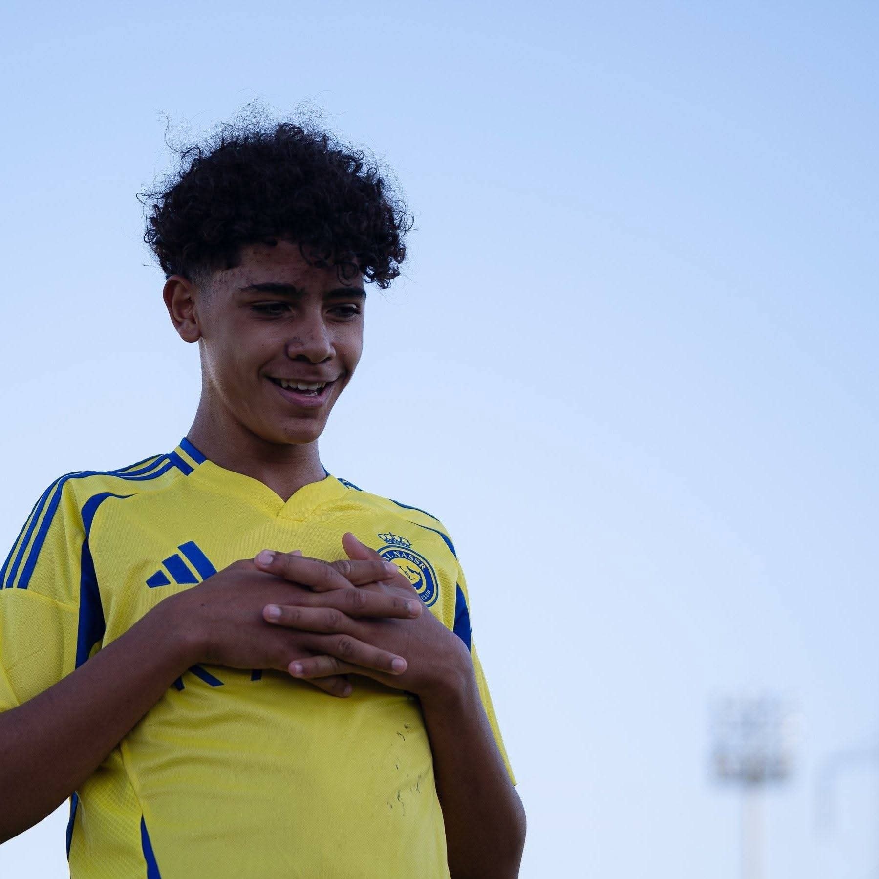 Con trai Ronaldo ghi cu dup o chung ket hinh anh