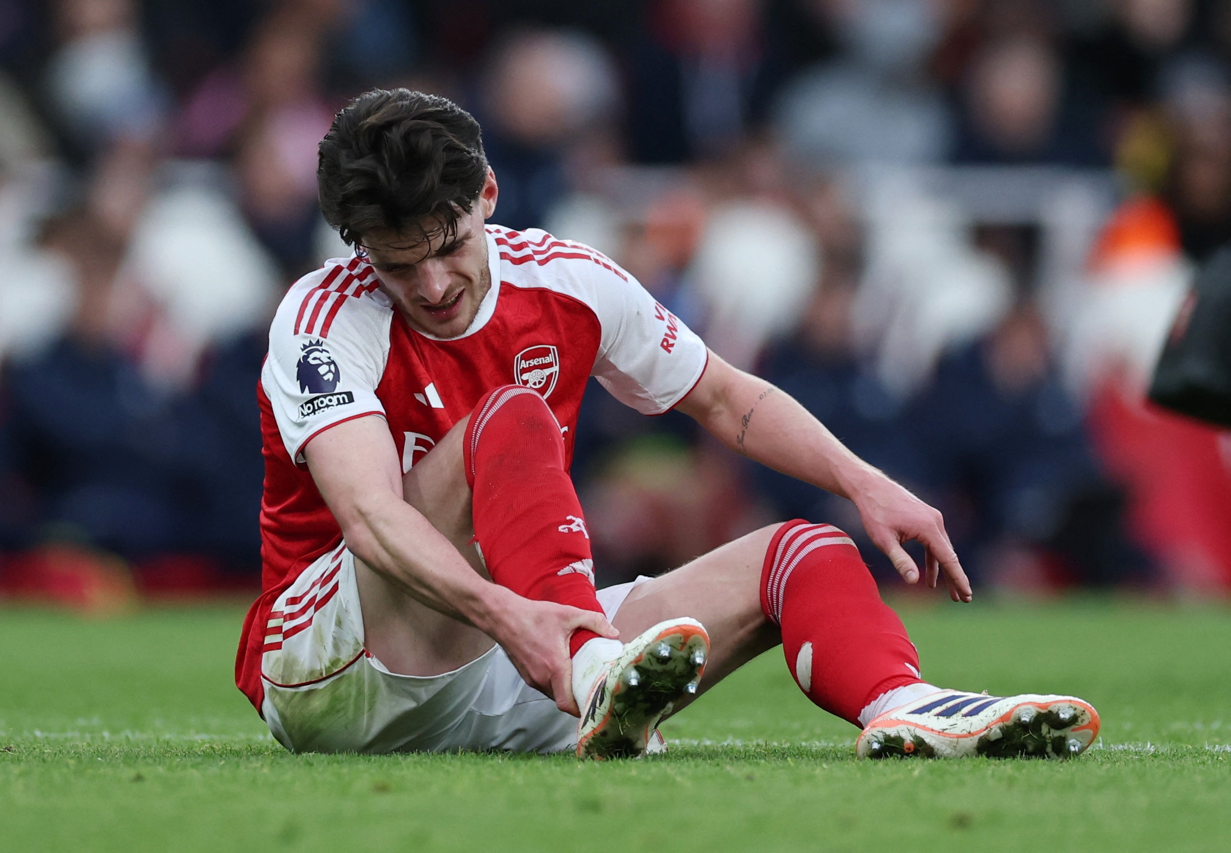 Arsenal gap ac mong chan thuong hinh anh