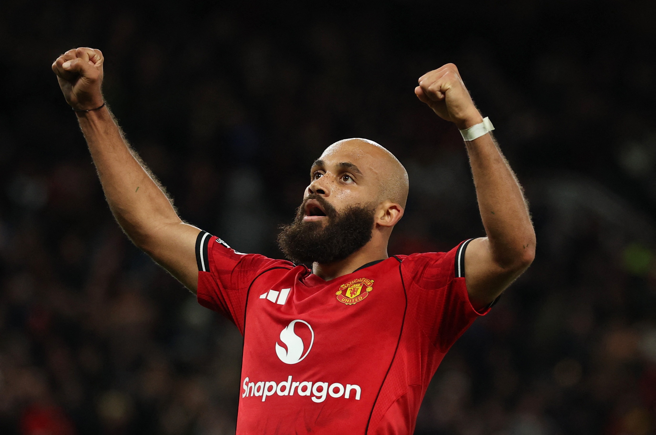 Mbeumo thap lai giac mo 20 ban cho Man Utd hinh anh