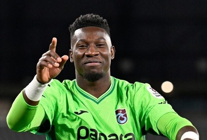 Onana - ‘Buc tuong thep’ hoi sinh ben bo Bien Den hinh anh