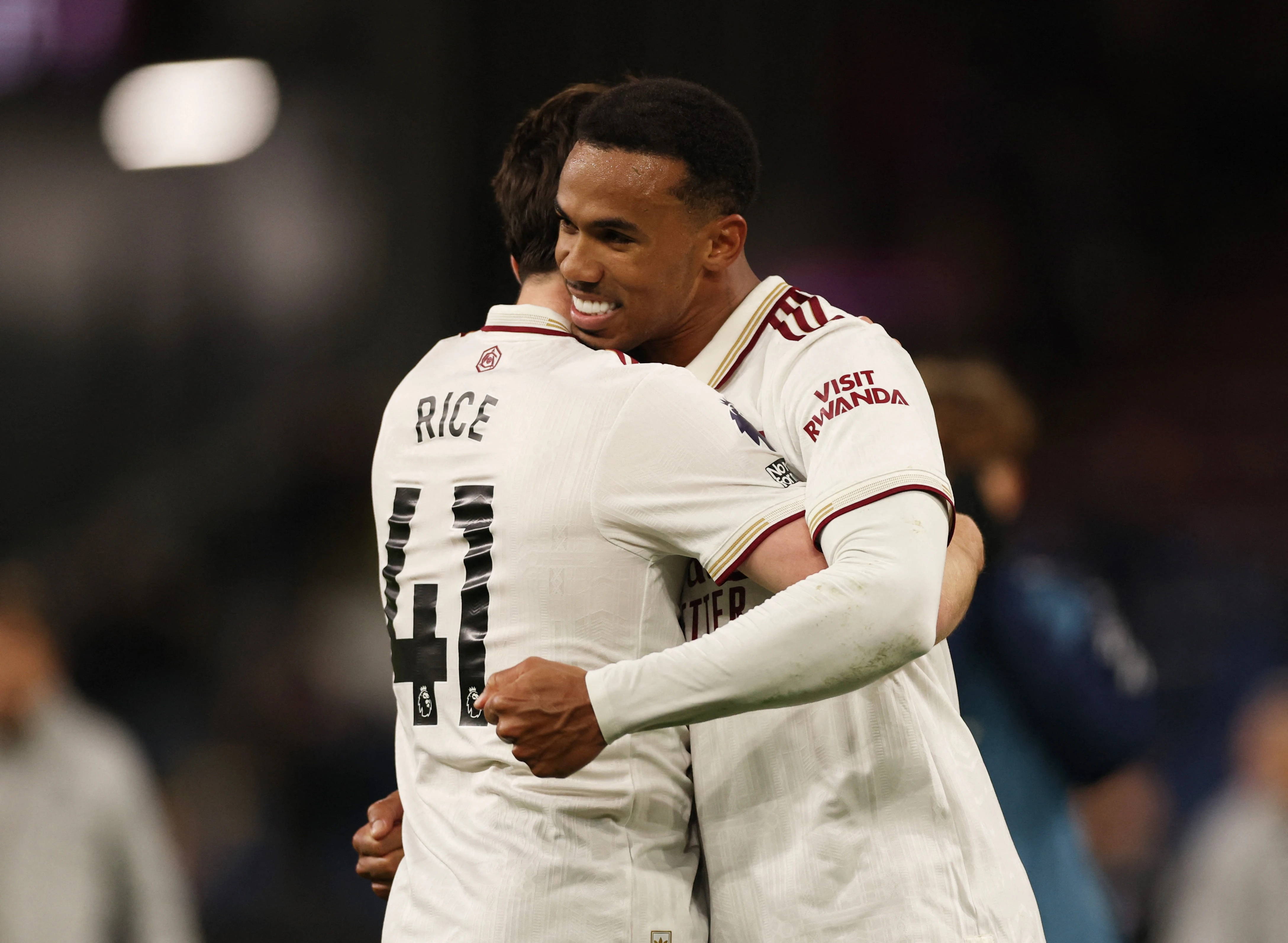 Arsenal qua dang so hinh anh