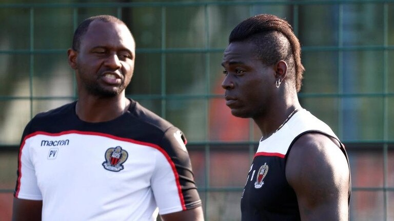 Balotelli ha he khi HLV Vieira bi sa thai hinh anh