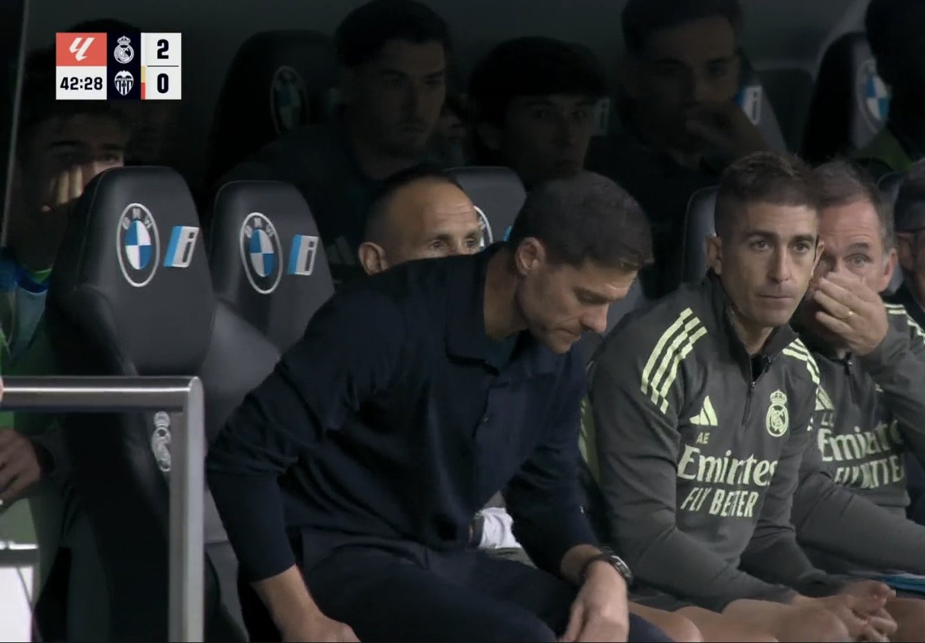 HLV Alonso doi tra ve mau thuan voi Vinicius? hinh anh