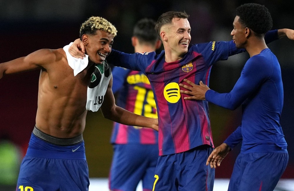 Yamal toa sang sau khi chia tay ban gai hinh anh