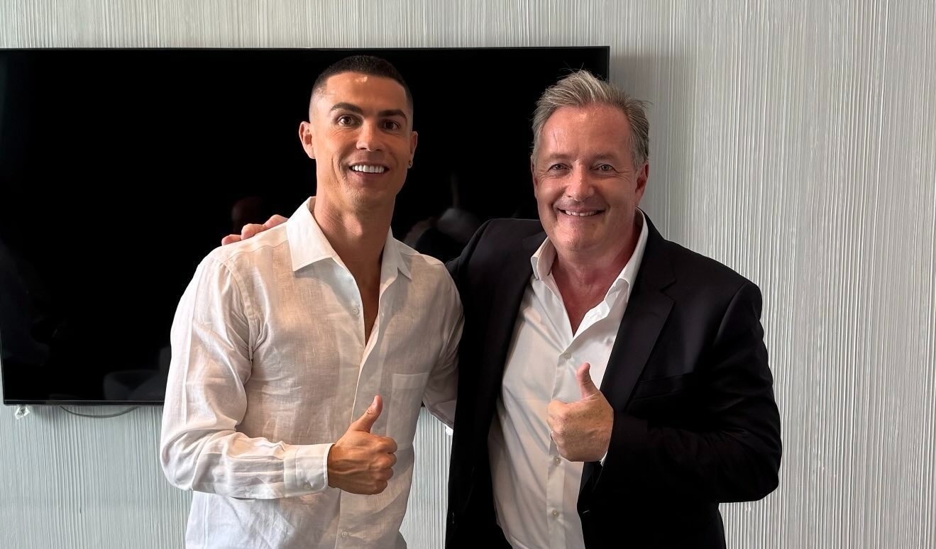 Tinh ban ky la giua Piers Morgan va Ronaldo hinh anh