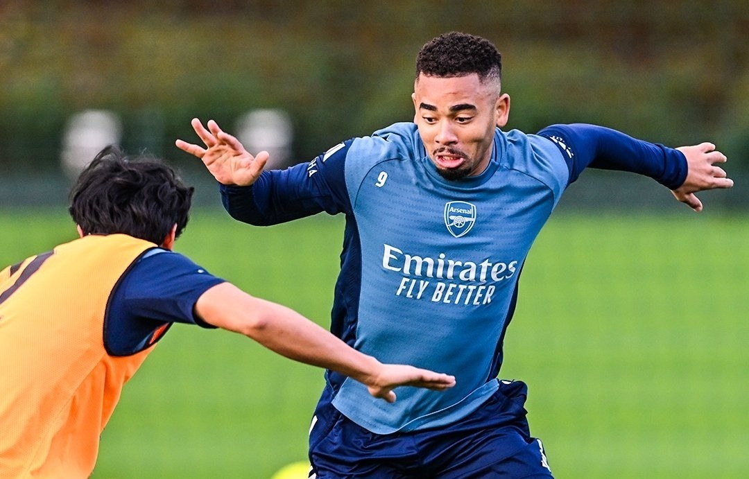 Jesus cham dut ac mong chan thuong hinh anh