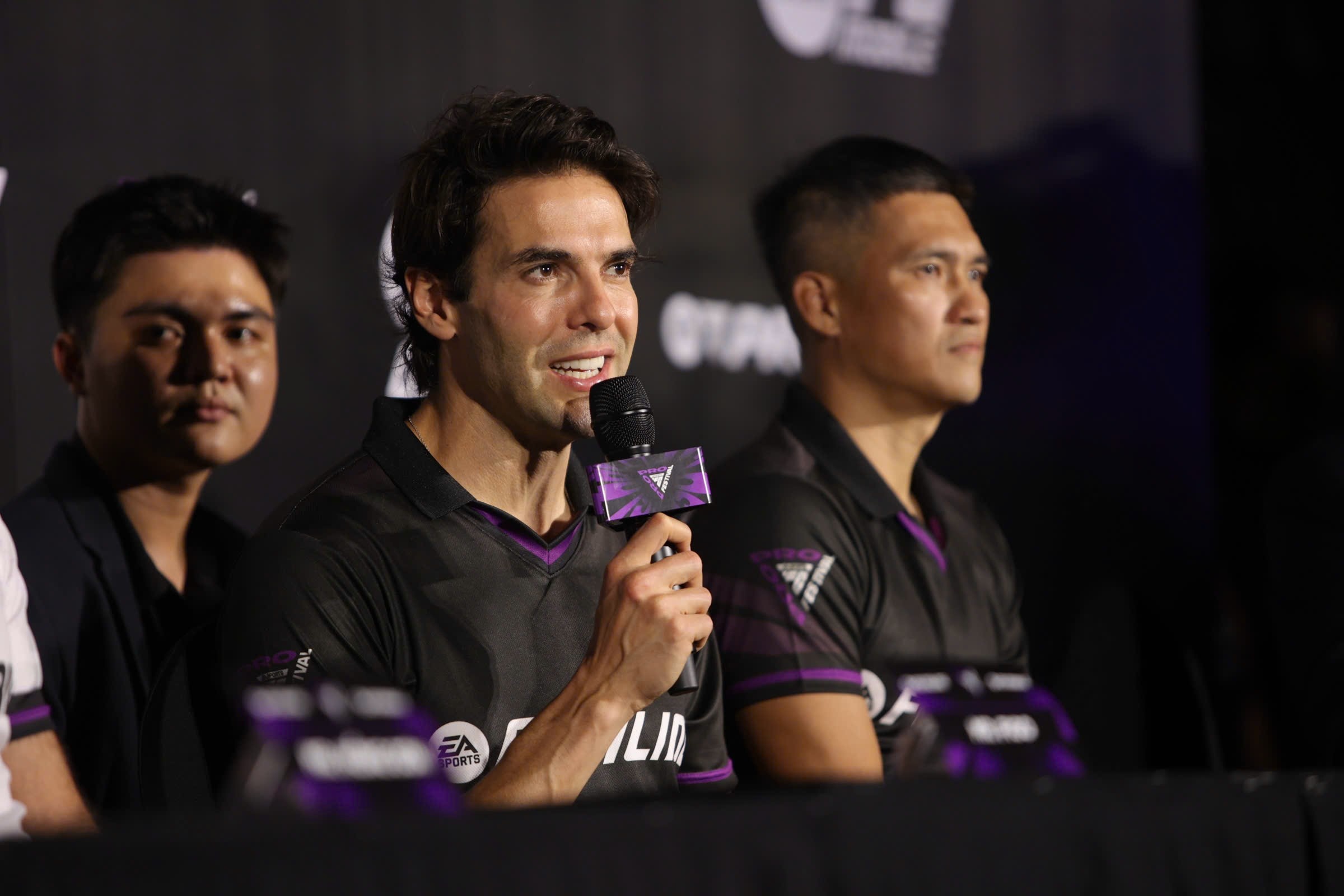 រូបថត កាកា ១ Kaka anh 1