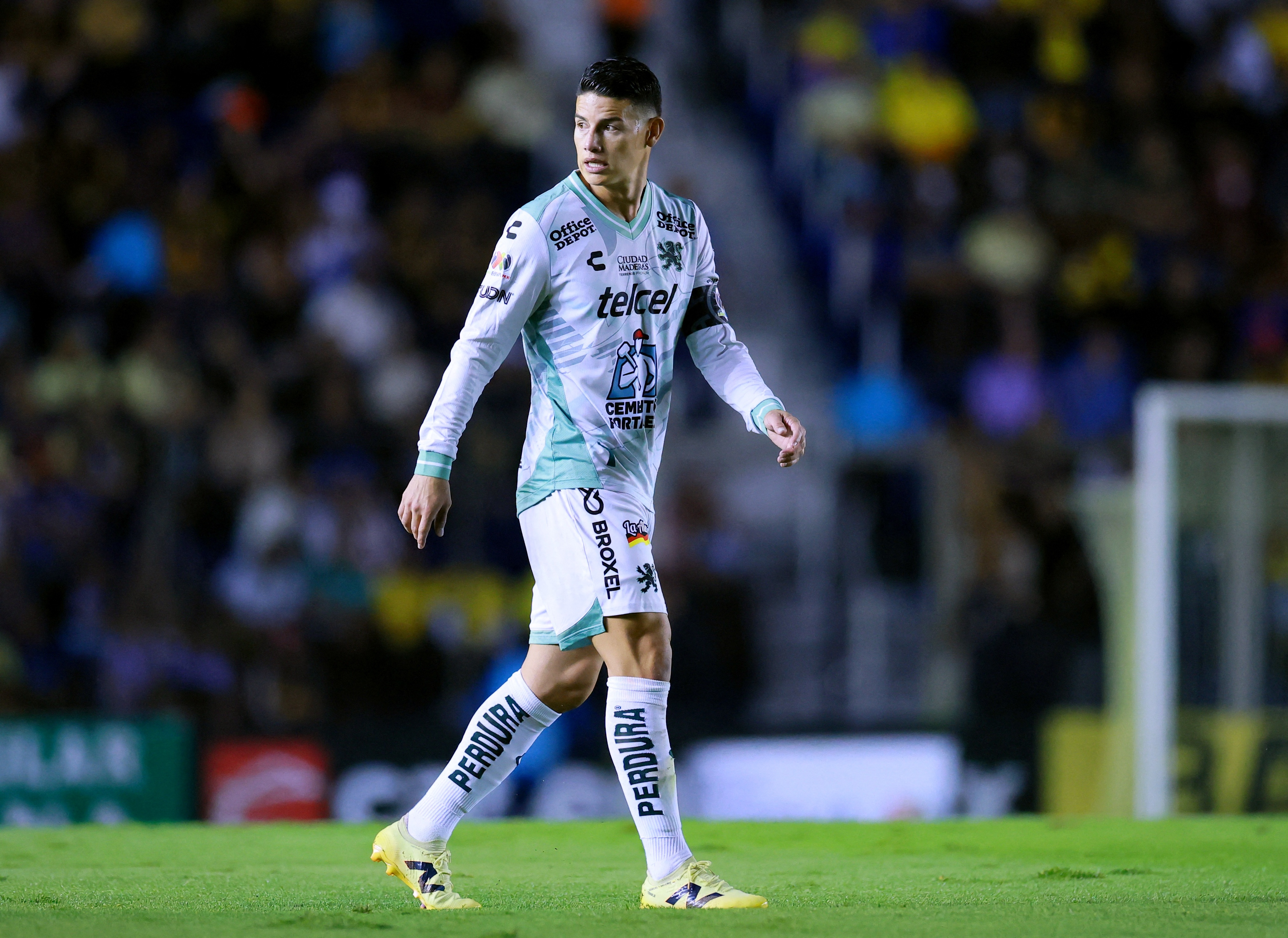 James Rodriguez gay sot voi sieu pham kien tao hinh anh