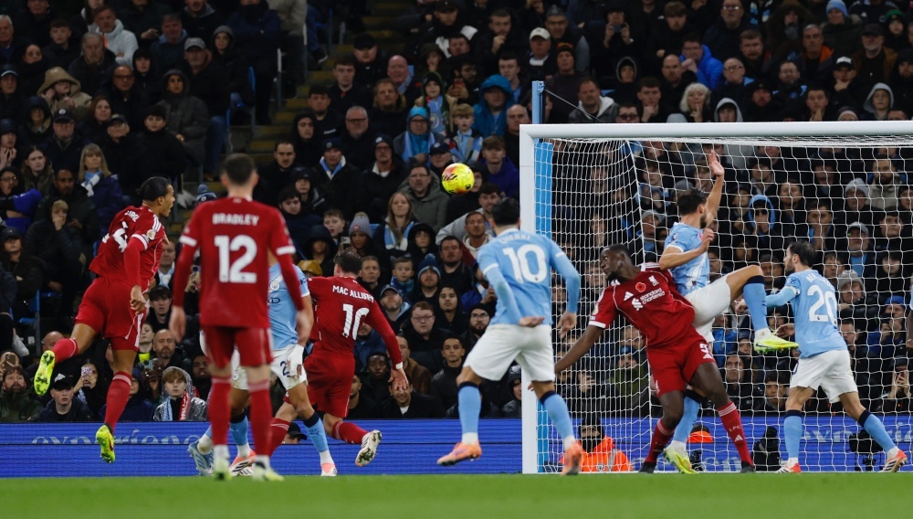 Liverpool phan doi quyet dinh 'trai luat' hinh anh