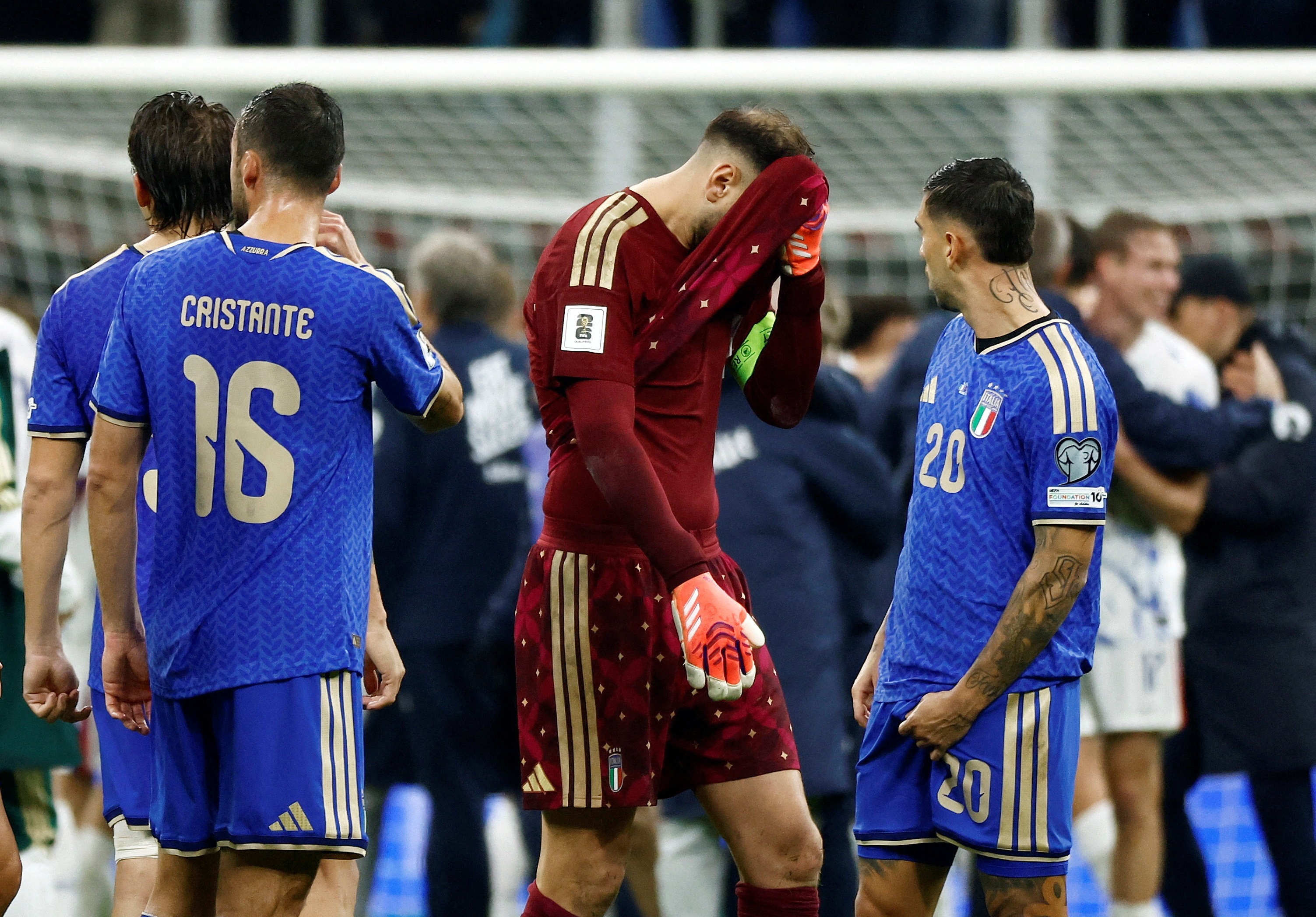 Truyen thong Italy tho phao voi la tham play-off World Cup hinh anh