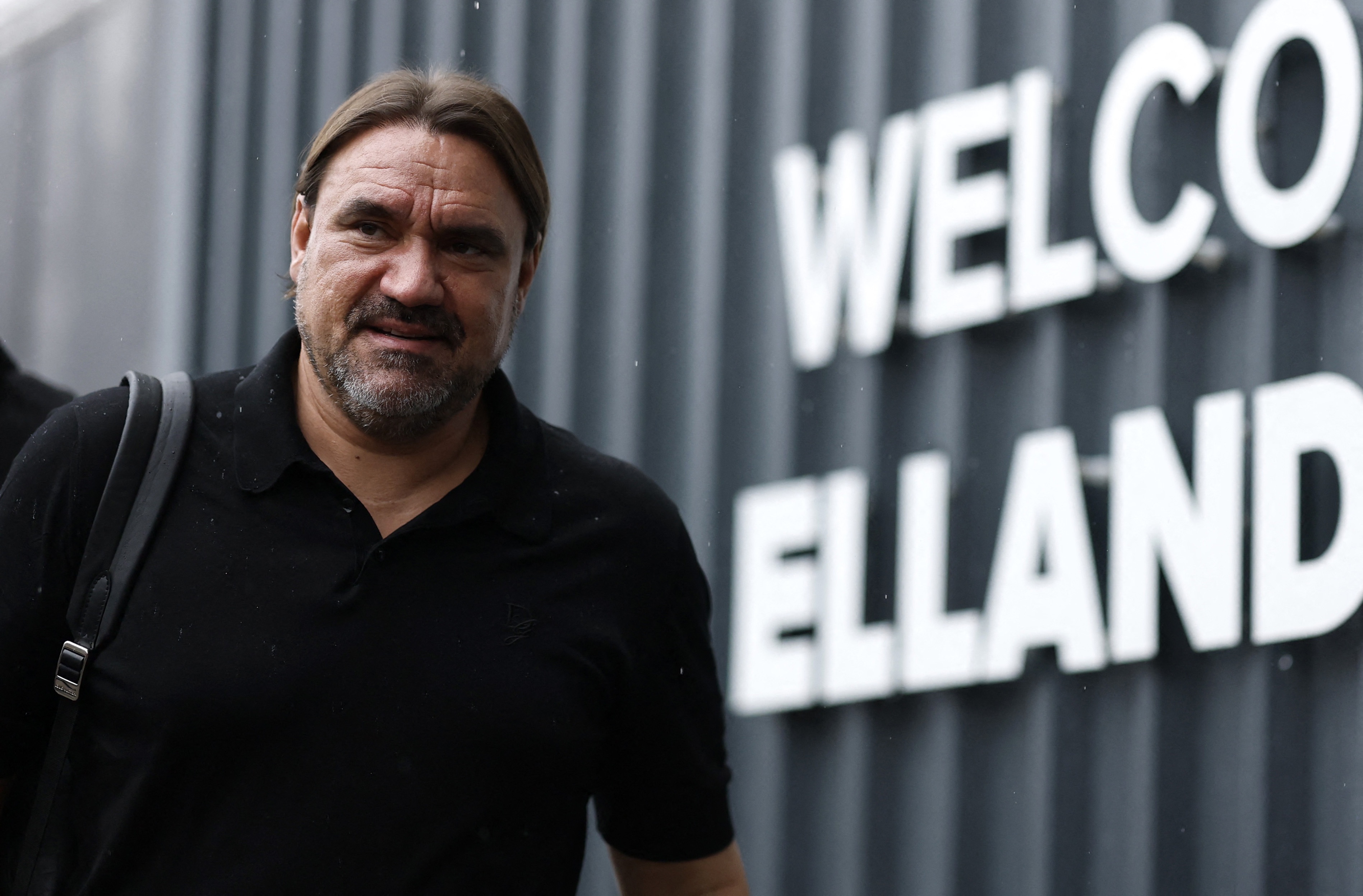 Them HLV Premier League sap bi sa thai hinh anh