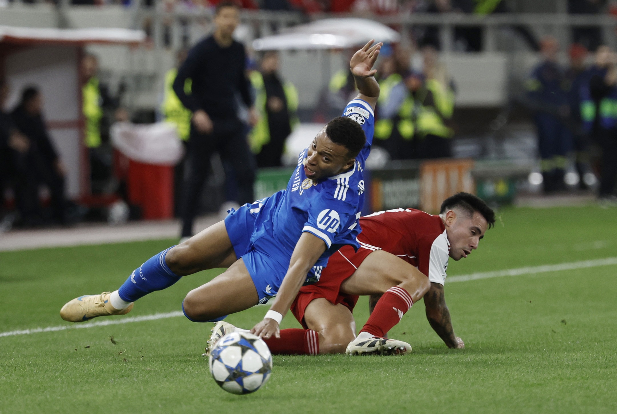 Real Madrid - mot tran thang phoi bay that bai hinh anh