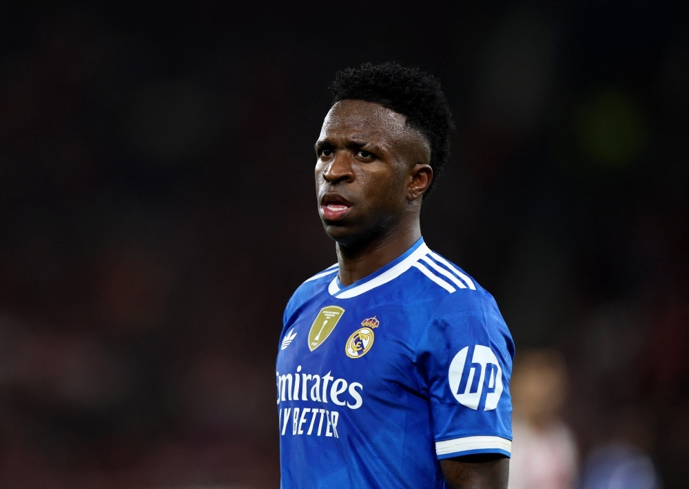 Vinicius buoc Xabi Alonso phai doi ke hoach hinh anh