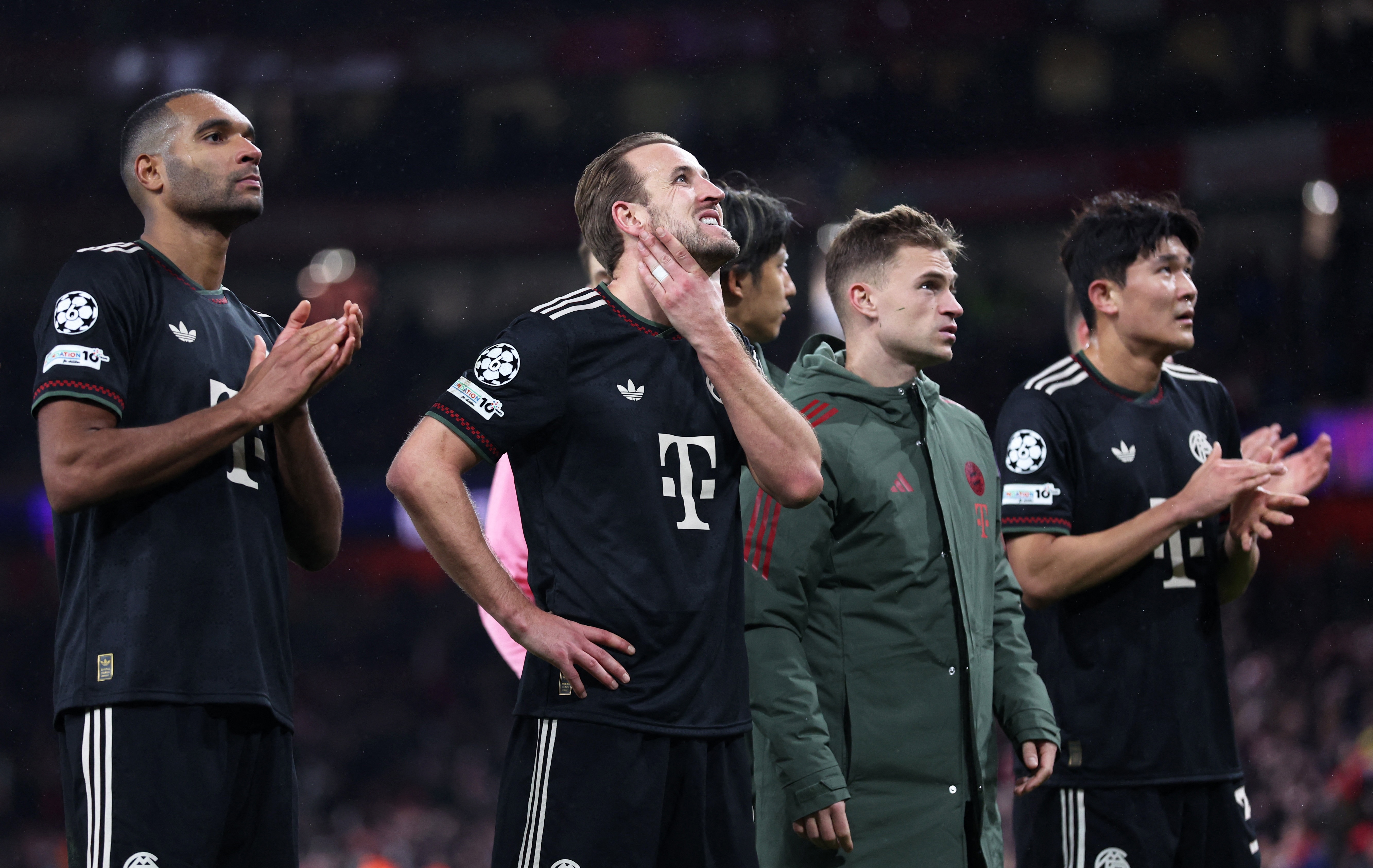 Arsenal day cho Bayern mot bai hoc hinh anh