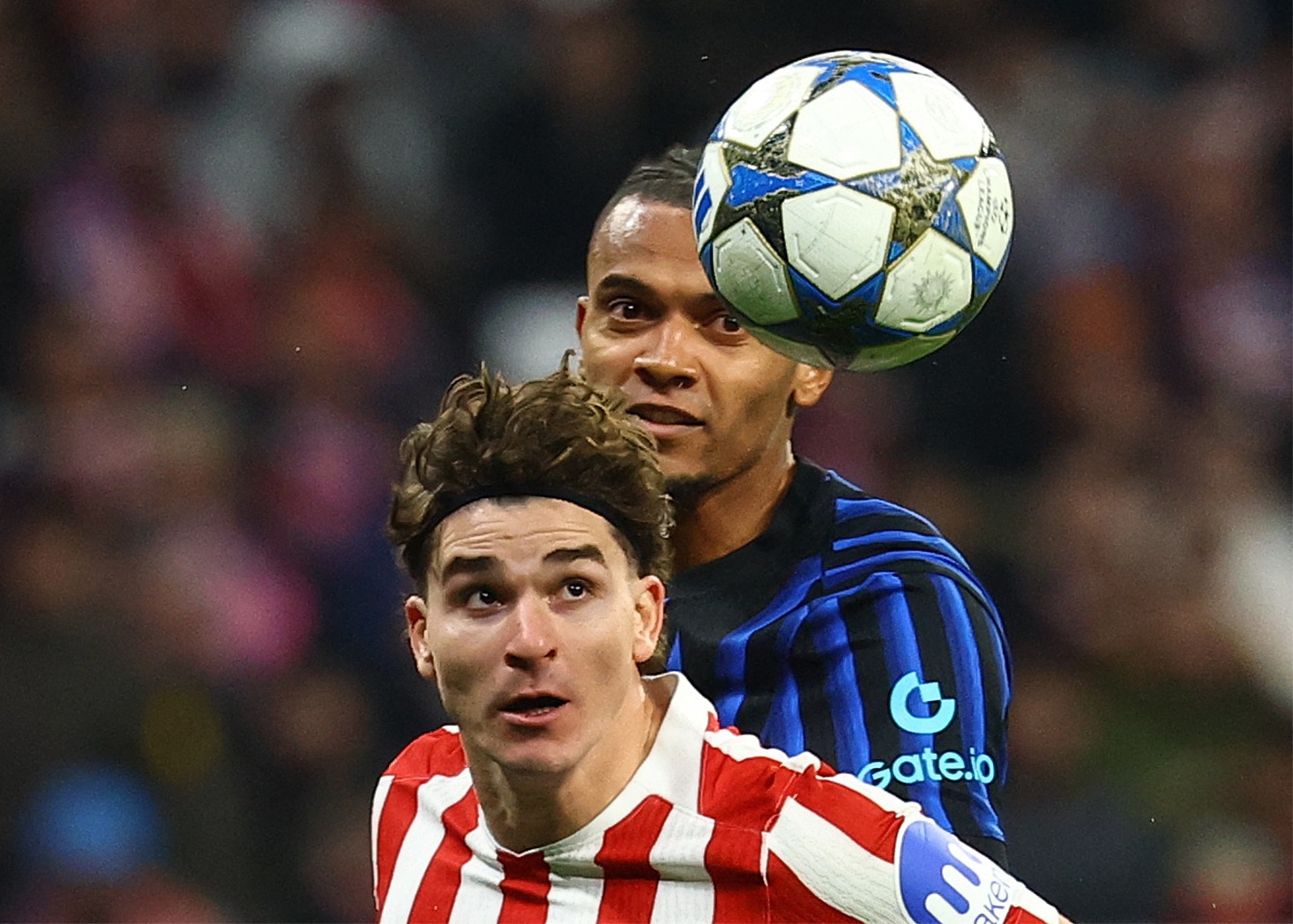 Julian Alvarez chiem song hinh anh