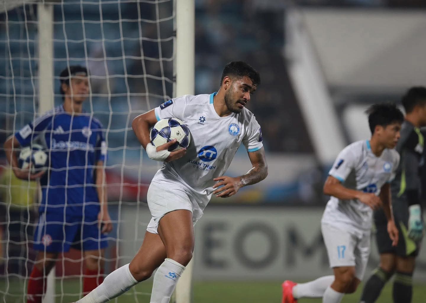 CLB Nam Dinh bi loai khoi giai chau A du thang 9-0 hinh anh