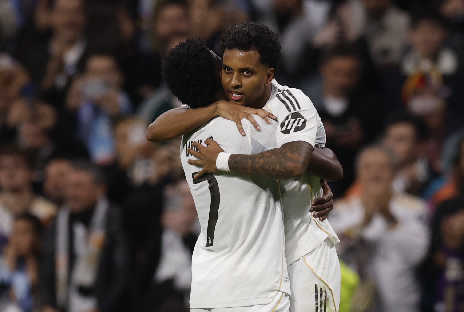 Rodrygo giai cuu Real Madrid trong dem nhoc nhan cua Alonso hinh anh