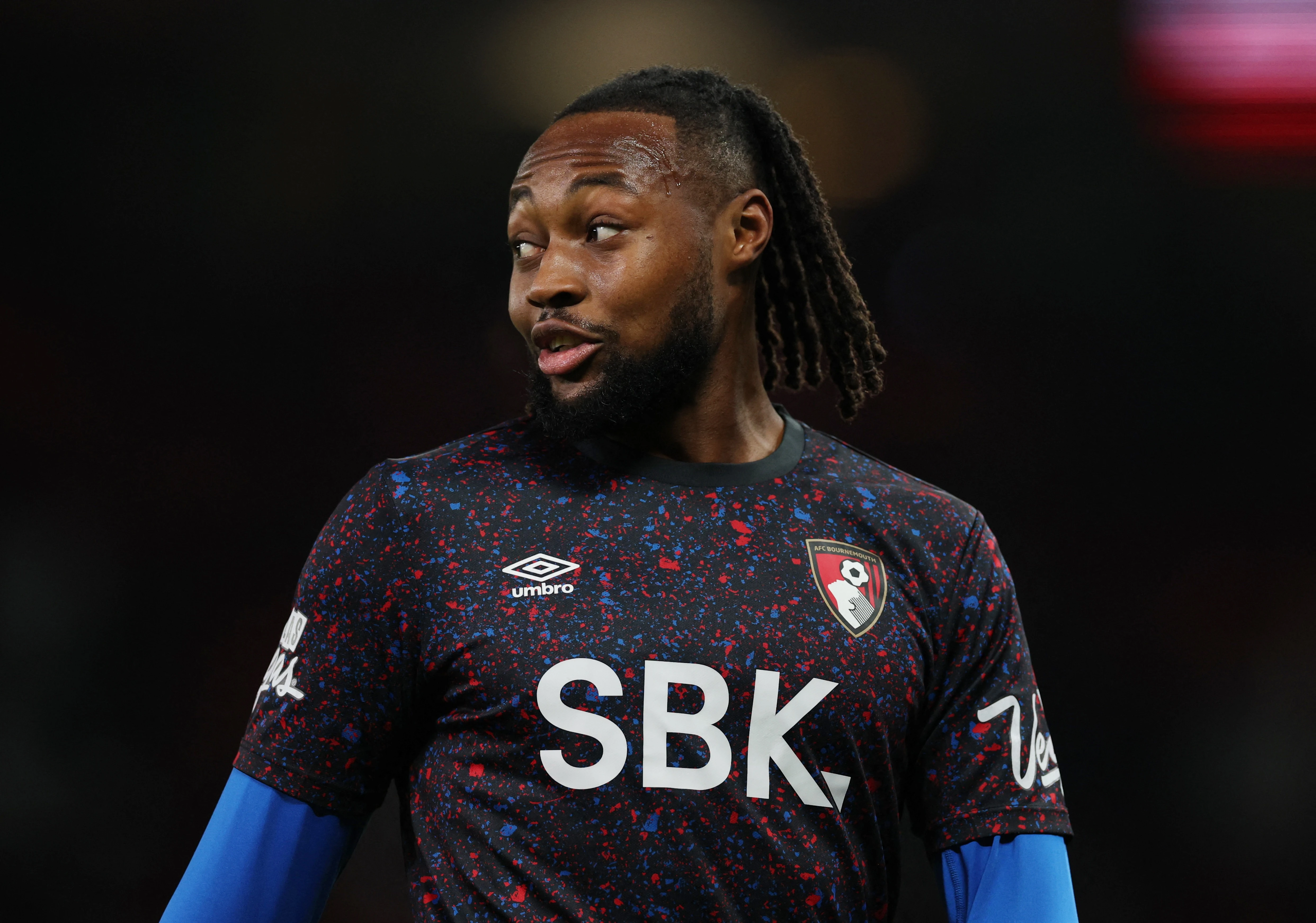 MU co the chi dam cho ngoi sao Bournemouth hinh anh