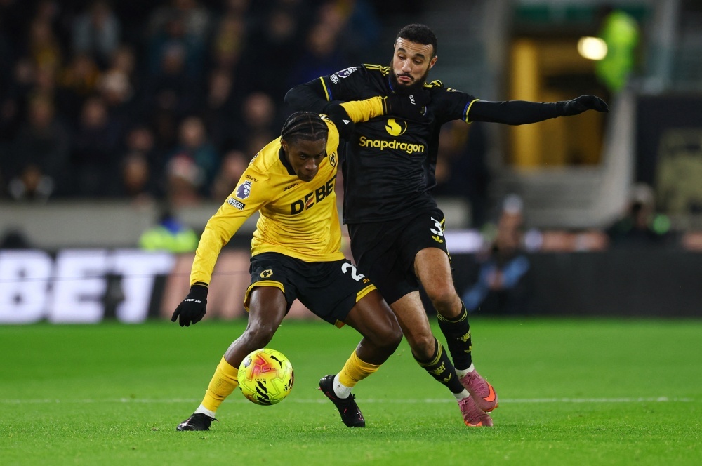 MU buc xuc vi Morocco giu Mazraoui hinh anh