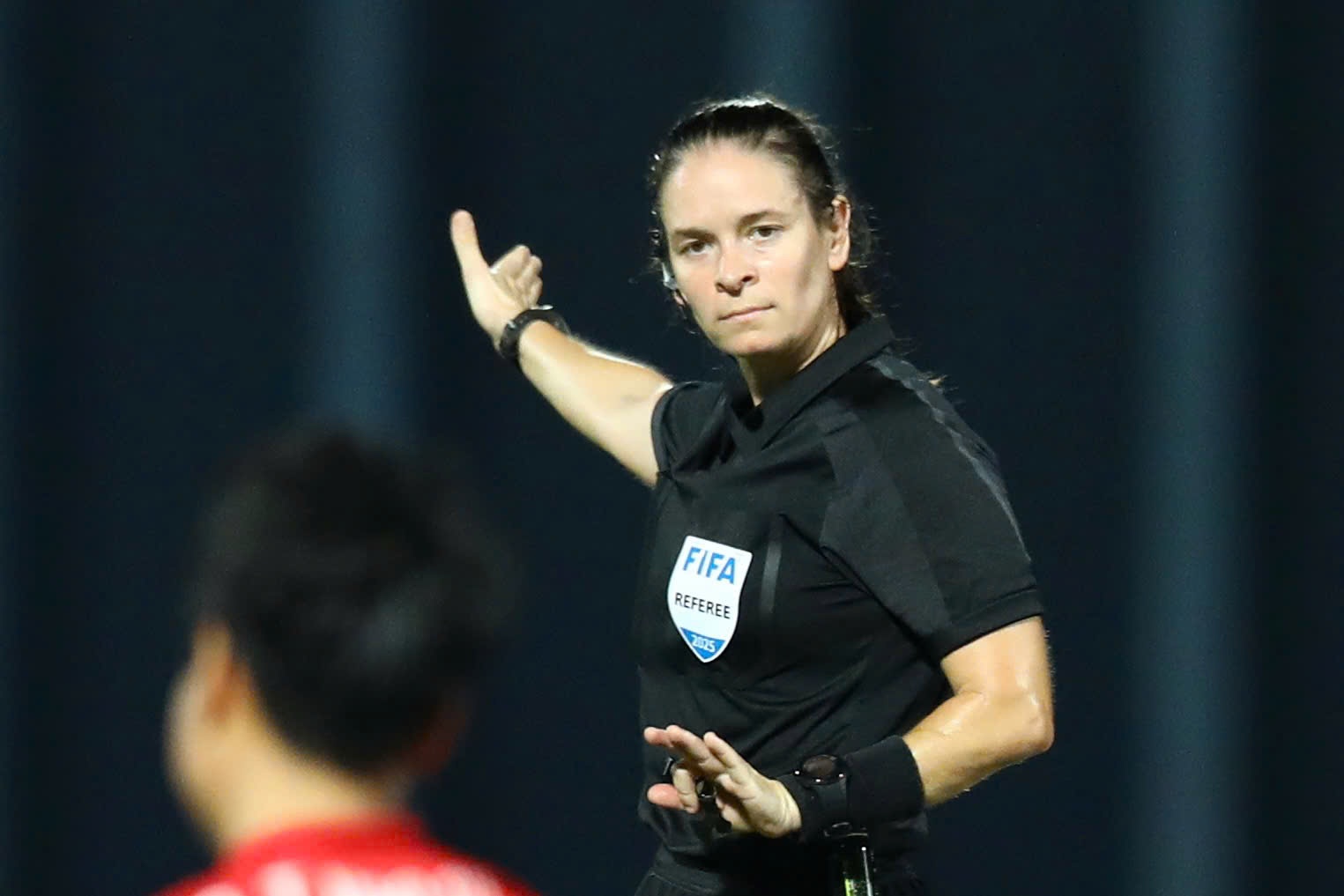 Cuu trong tai World Cup khang dinh Viet Nam khong viet vi hinh anh