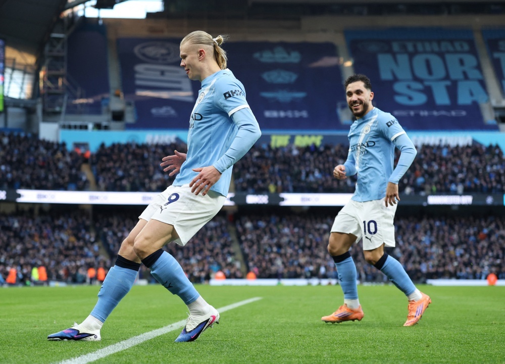 Haaland cham moc 103 ban, nhanh hon Ronaldo 122 tran hinh anh