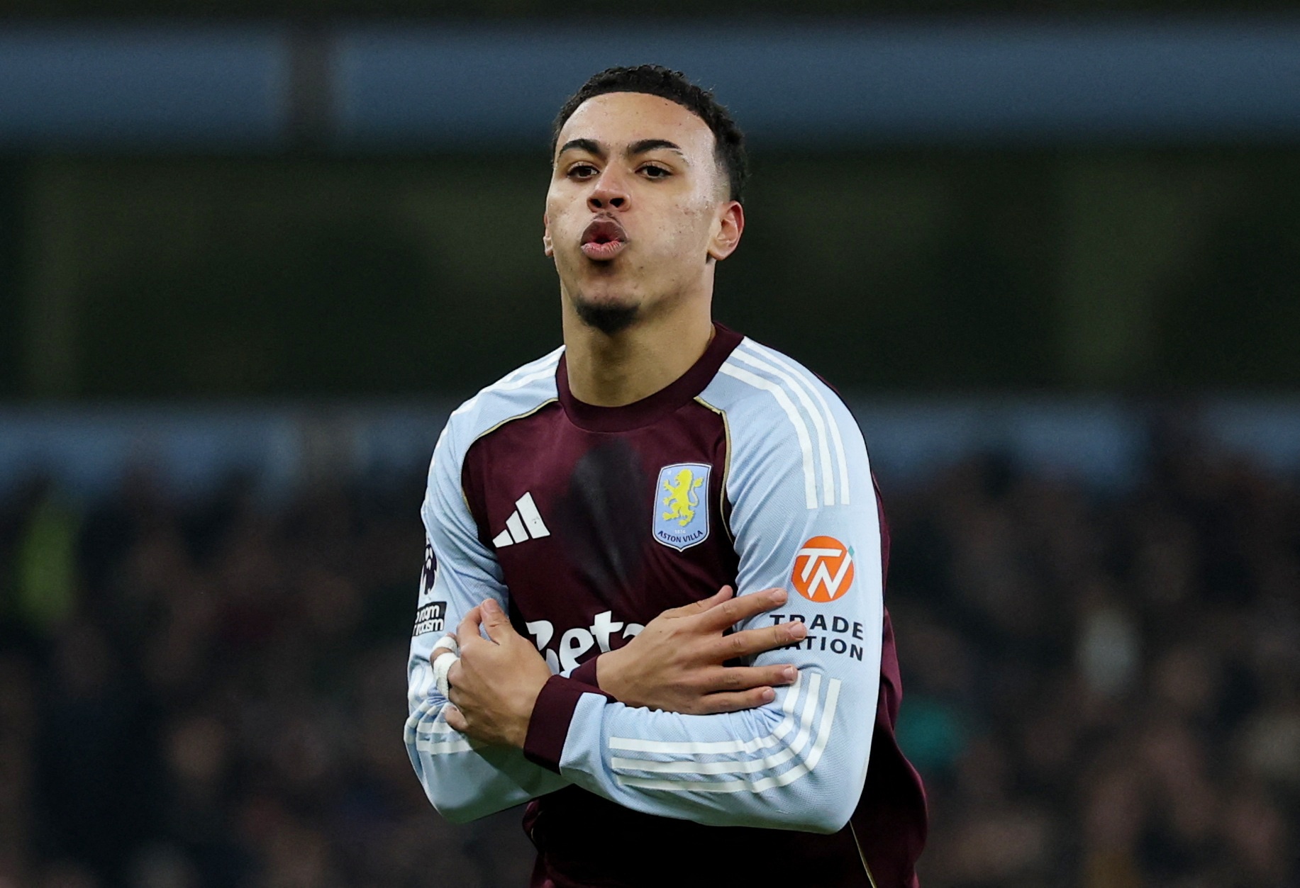 Morgan Rogers buoc tuyen Anh phai chon hinh anh