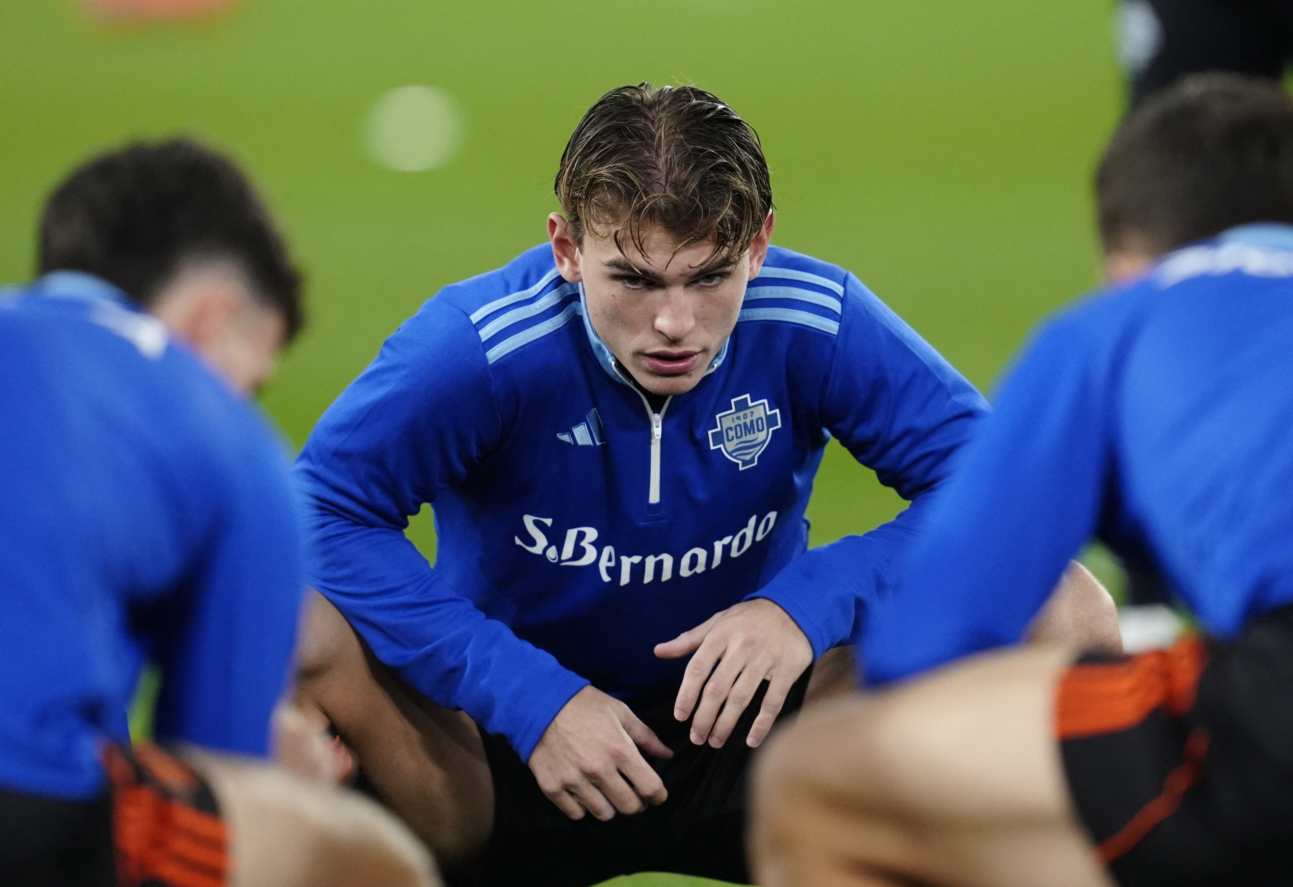 Nico Paz lai khien ca Serie A phat cuong hinh anh