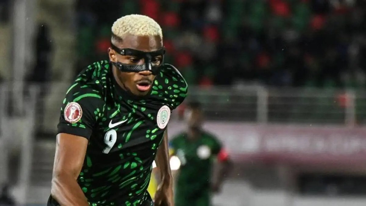 Osimhen toa sang hinh anh