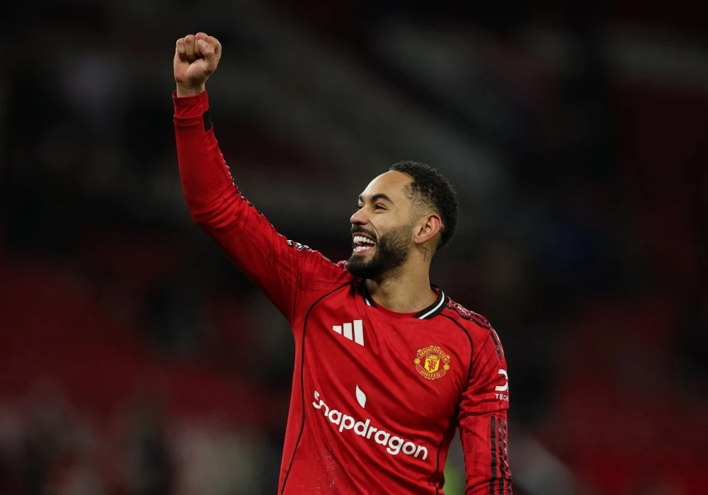 Hai tran dau lam lung lay toan bo he thong MU hinh anh