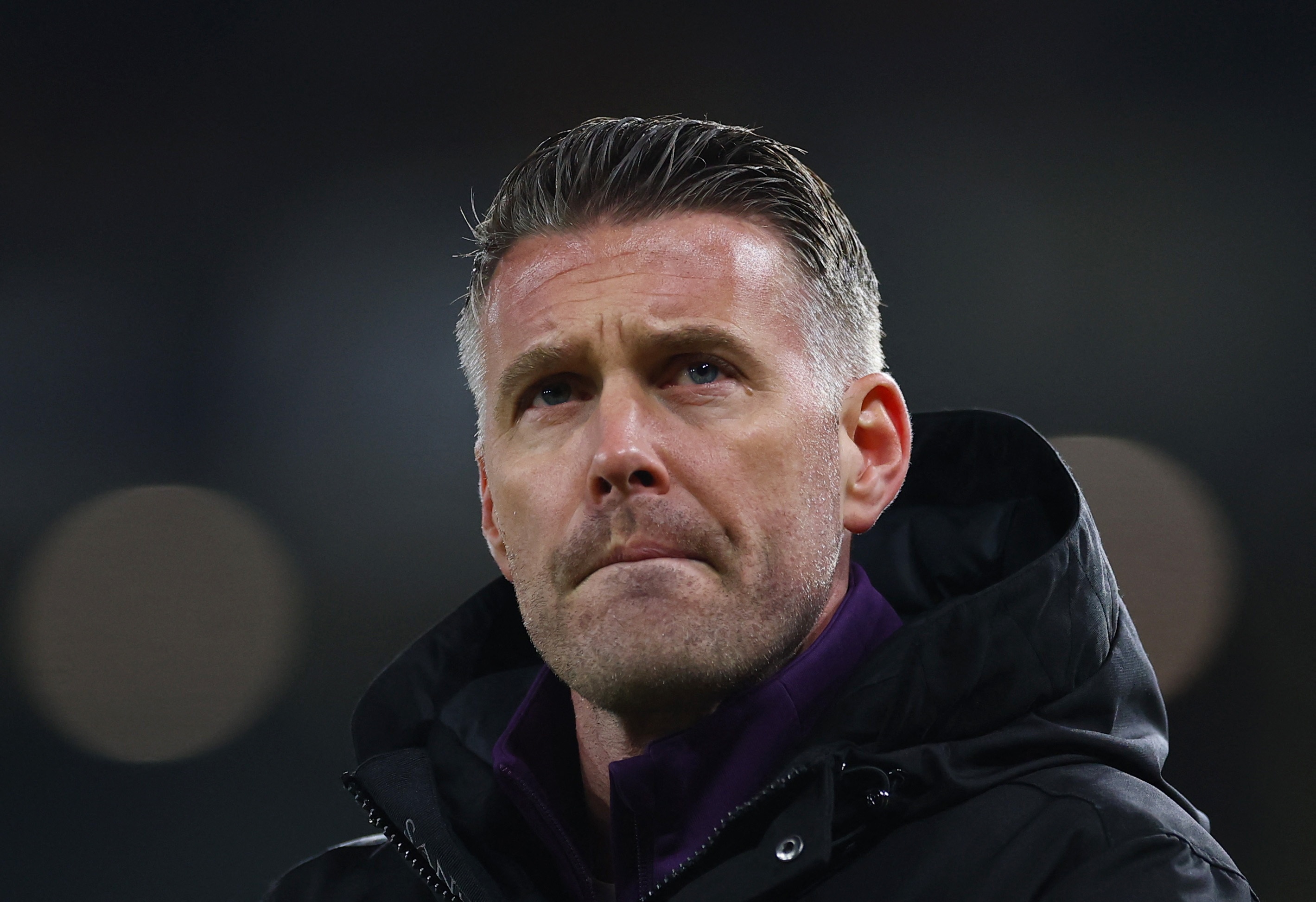 Them HLV Premier League sap bi sa thai hinh anh