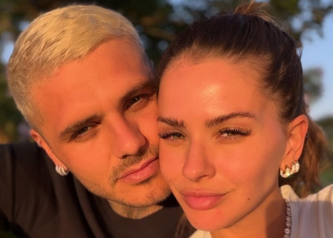 Icardi hanh xu trai nguoc Wanda Nara hinh anh