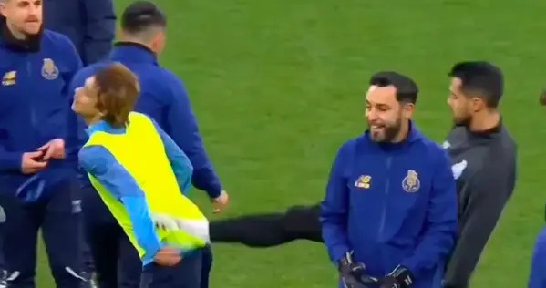 Diogo Costa tung cu da vao dong doi tre hinh anh