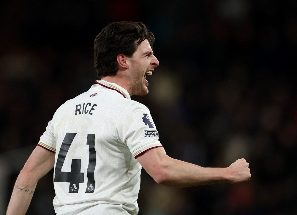 Rice dua Arsenal tien mot buoc dai toi ngoi vuong hinh anh