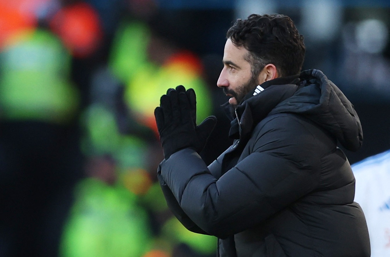 Cau thu MU phan ung nguoc voi quyet dinh sa thai Amorim hinh anh