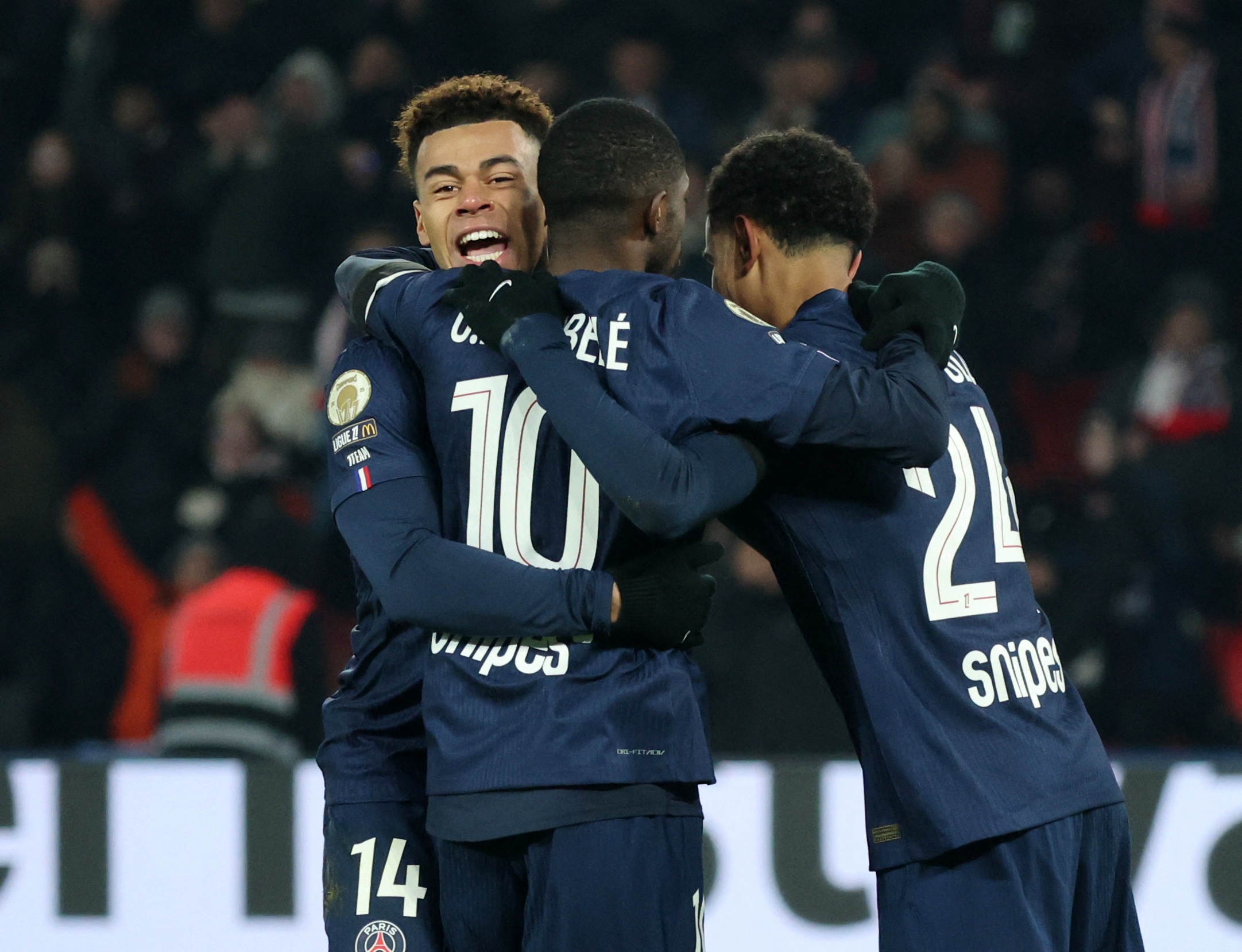 Luis Enrique tiep tuc chuoi toan thang danh hieu cung PSG hinh anh